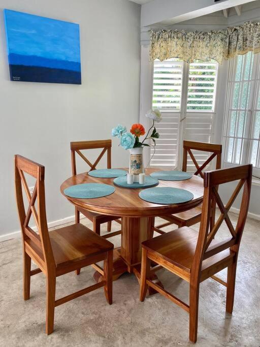 Coastal Beauty - Beautiful Penthouse Condo In Ocho Rios Exterior photo