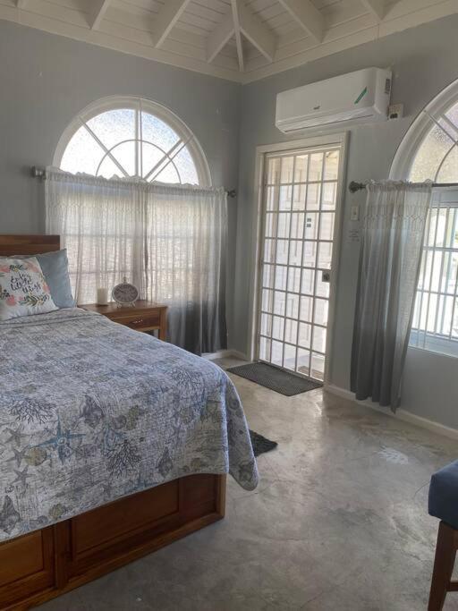 Coastal Beauty - Beautiful Penthouse Condo In Ocho Rios Exterior photo