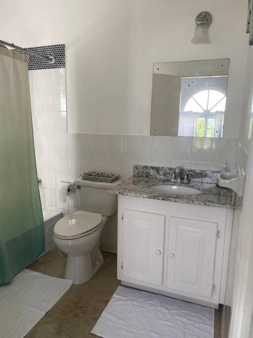 Coastal Beauty - Beautiful Penthouse Condo In Ocho Rios Exterior photo